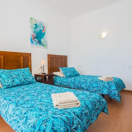 Inviting 3-bed In Playa Blanca *
